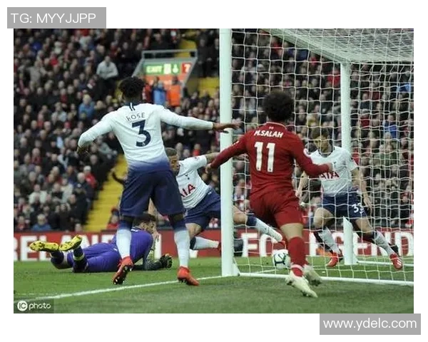 世界杯激战曼联与波尔图平局乌龙球成比赛转折点分析