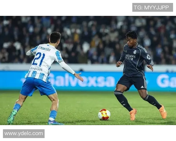 世界杯经典对决：里昂逆转国米4-3争议判罚引发全场热议