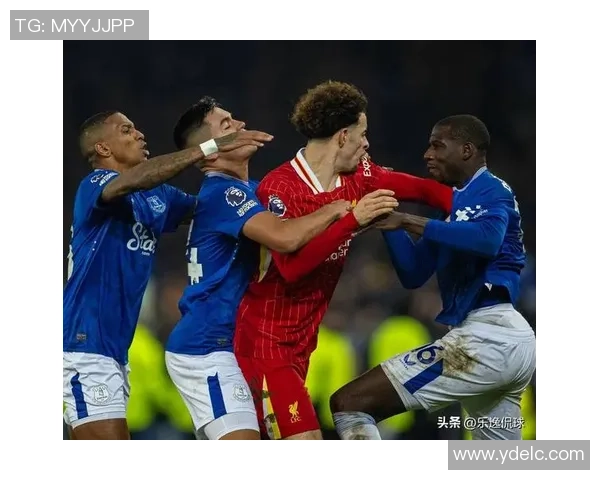 友谊赛精彩回顾利物浦险胜那不勒斯红牌争议引发全场热议 友谊赛精彩回顾利物浦险胜那不勒斯红牌争议引发全场热议